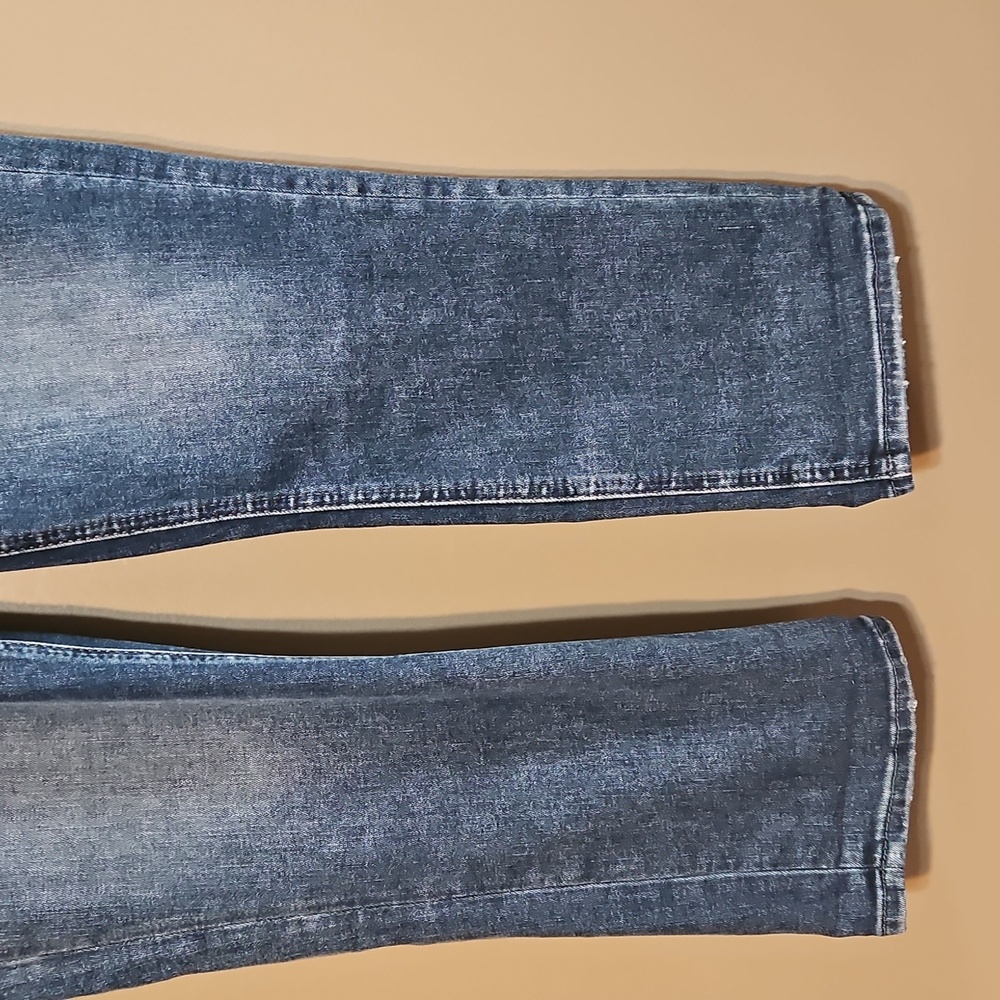 NWOT Silver Suki Capri Jeans - Picture 4 of 12